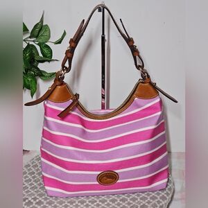 EUC DOONEY&BOURKE  CANVAS SHOULDER BAG